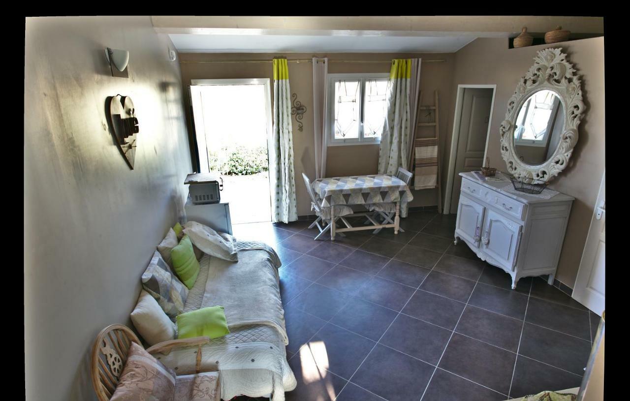 La Bastide Des Sources Bed and Breakfast Le Castellet  Eksteriør billede